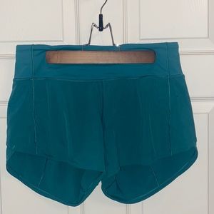 Lululemon Speed Up Shorts Mid-Rise 4 inch Size 6